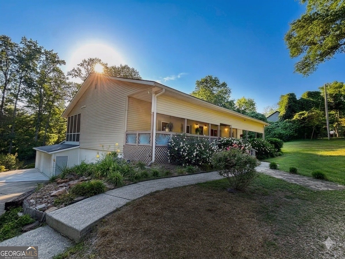 817 Brookside Dr — photo