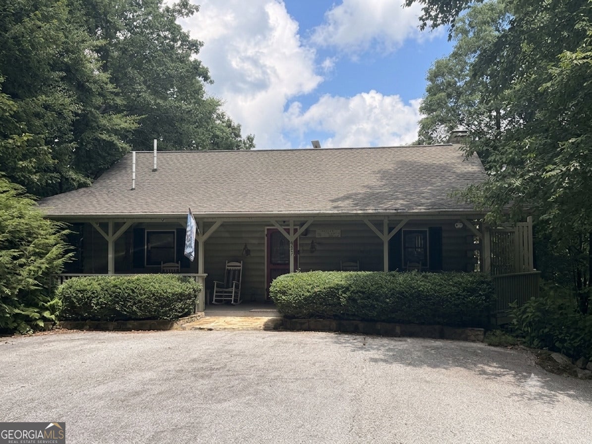 437 Highpoint Dr — photo