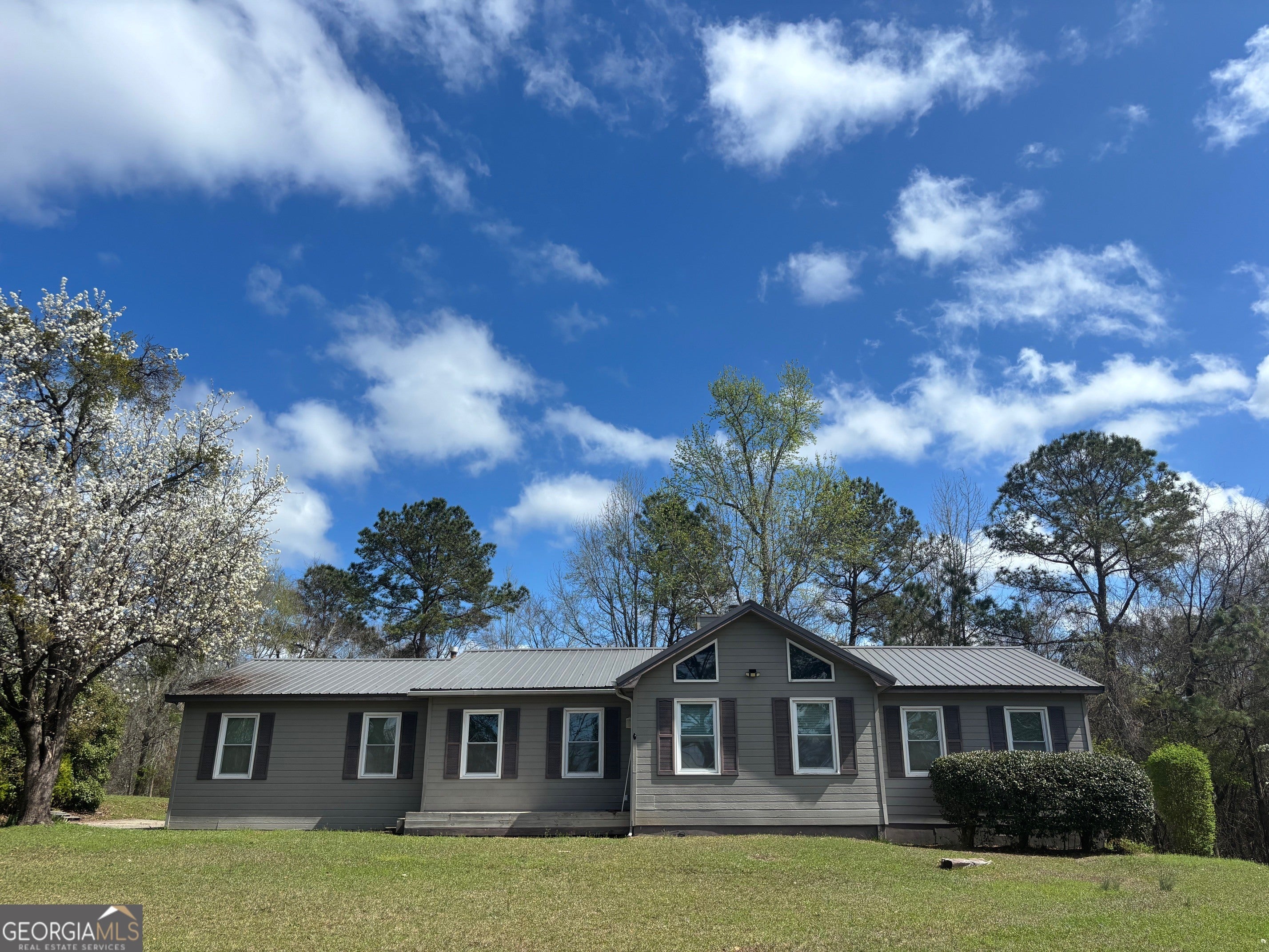121 Girl Scout Rd — photo