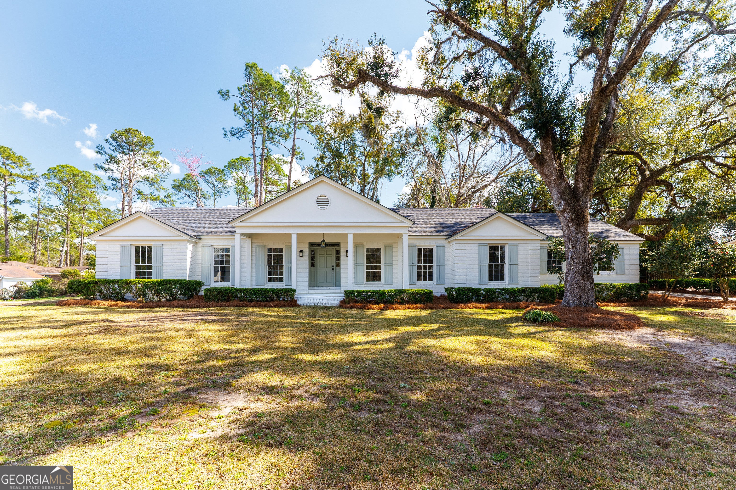 2307 Riverhill Dr — photo