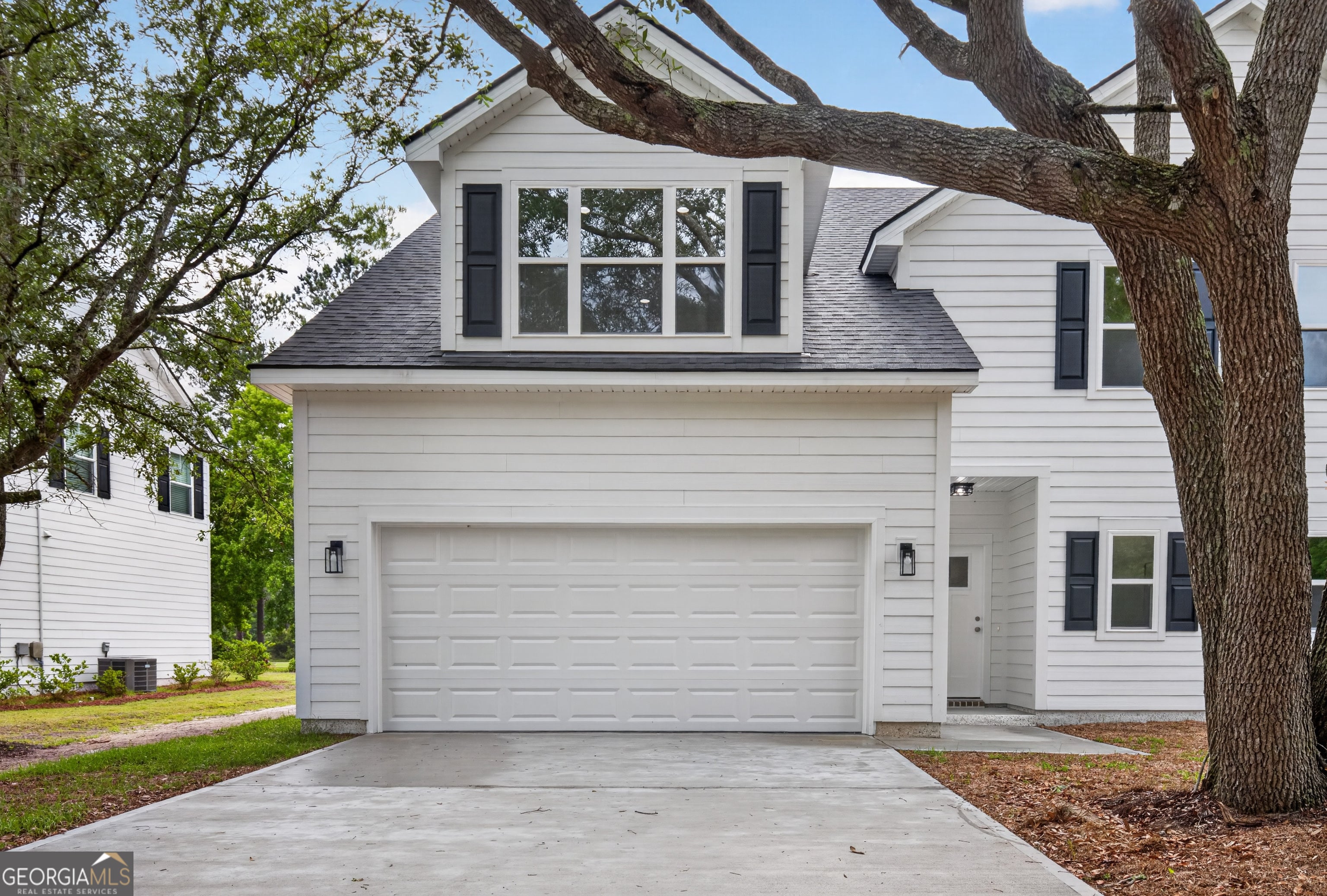 1149 Mayflower Rd NE — photo