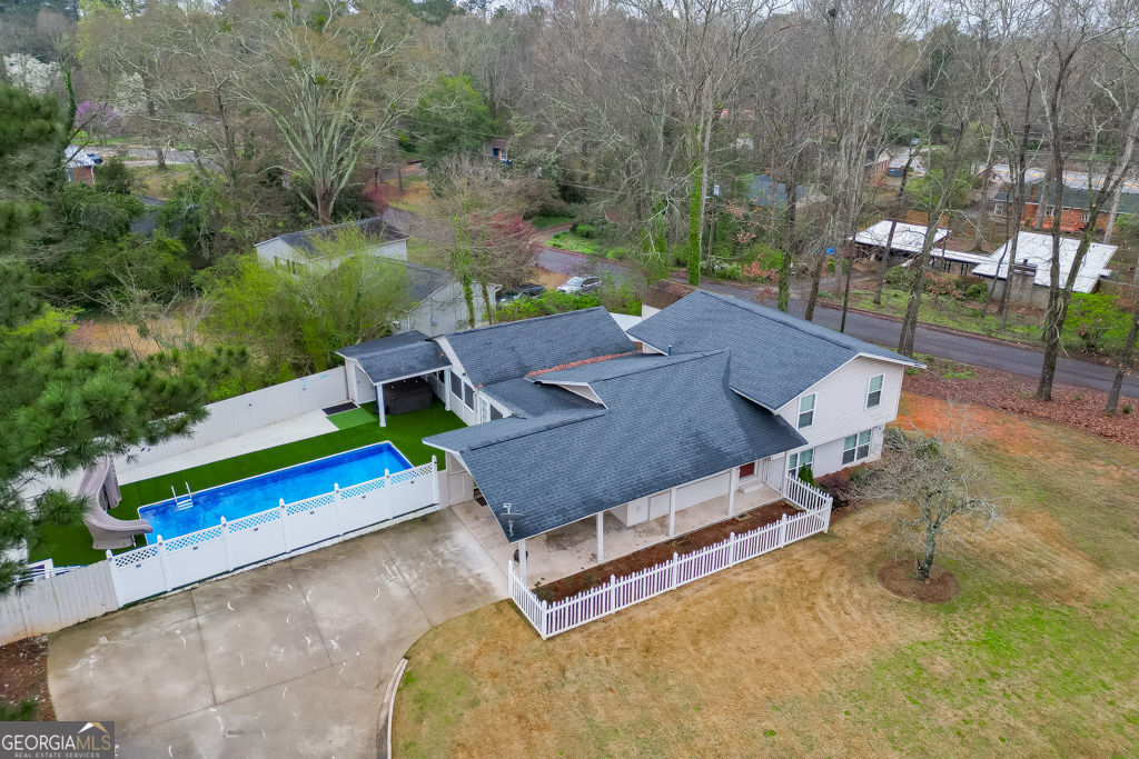 206 College Cir — photo