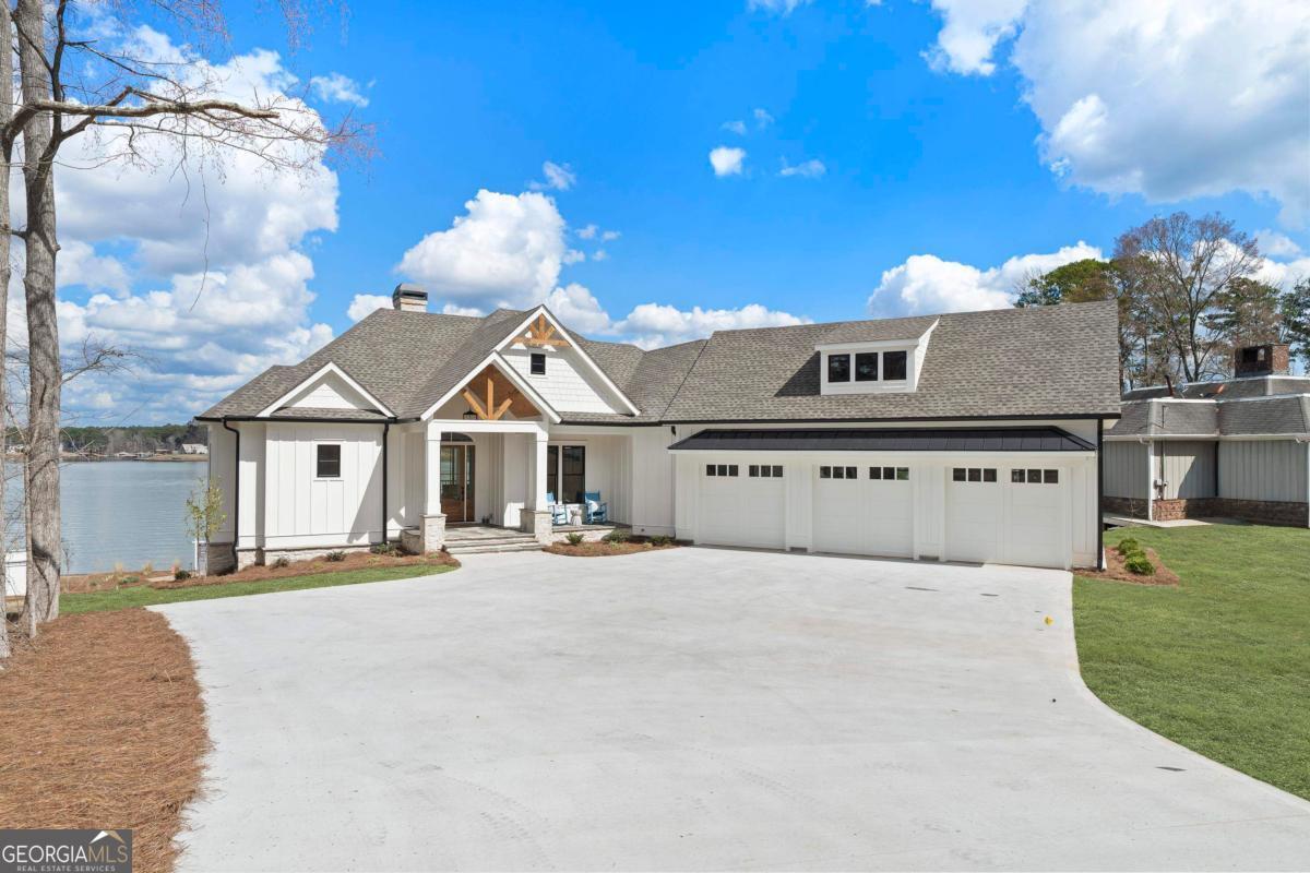 161 W Lakeview Dr — photo