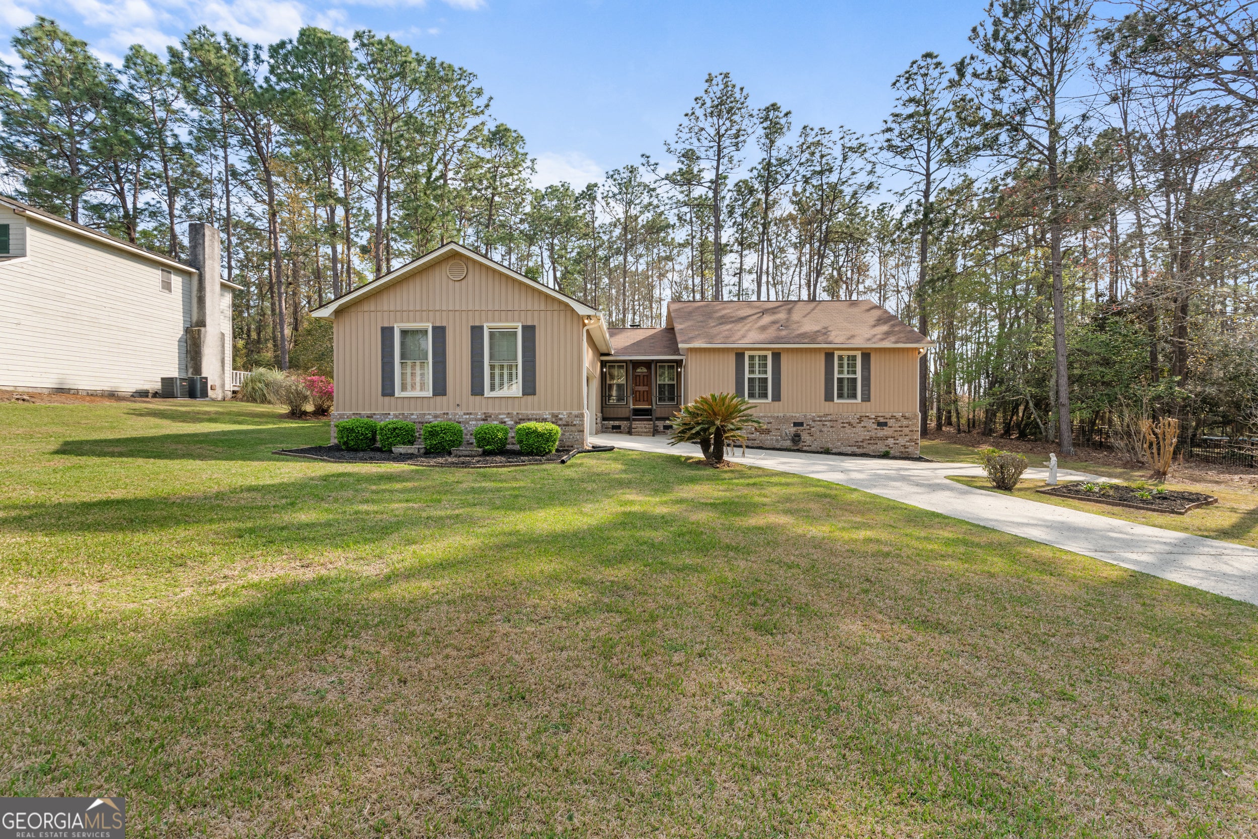 124 Evergreen Dr — photo