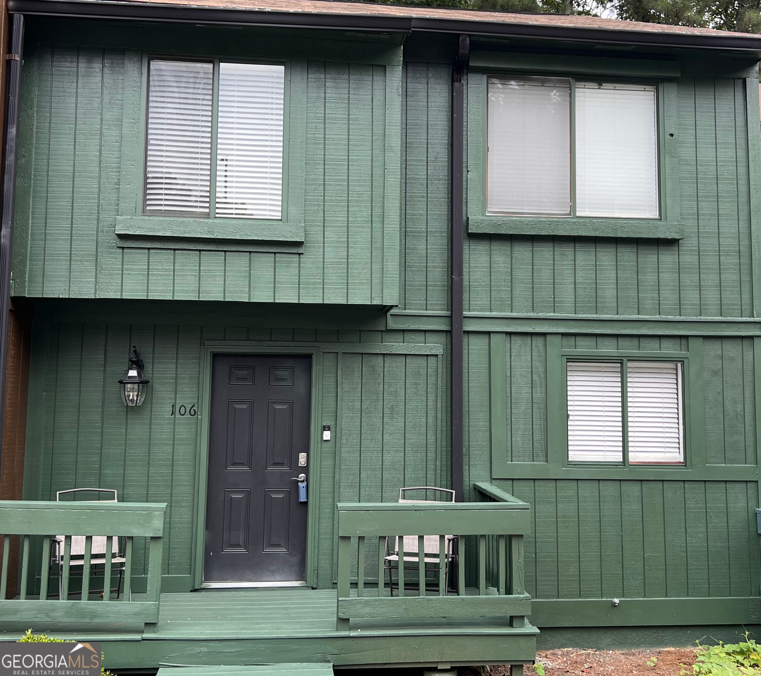 106 Fernbanks Ct — photo