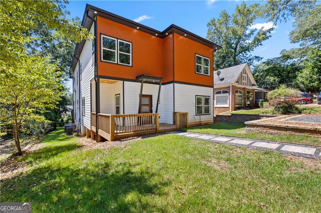 2166 Belvedere Ave SW — photo