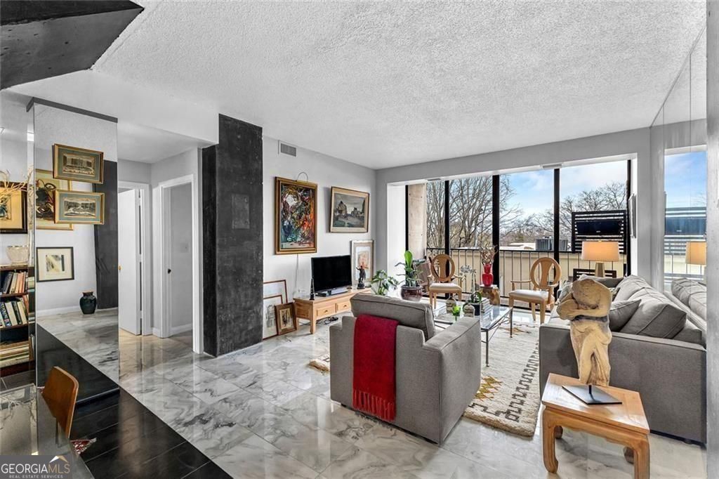 145 15th St NE Unit 409 — photo