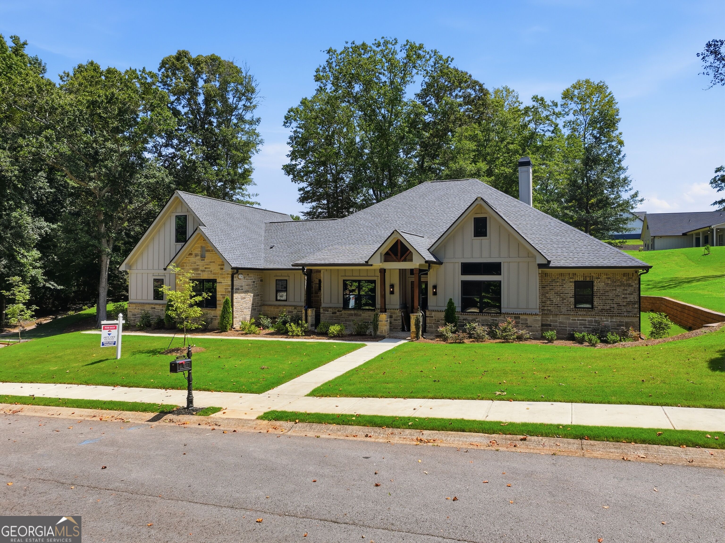 1652 Red Cedar Rd — photo