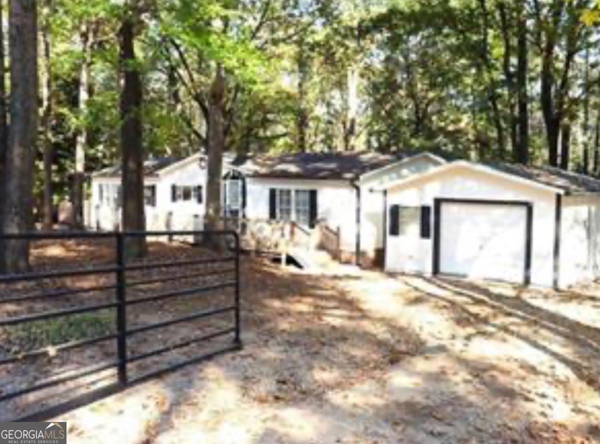 576 Nichols Rd — photo