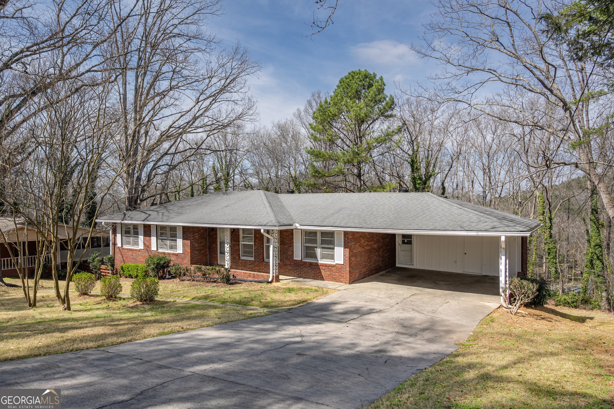 33 Summit Dr — photo