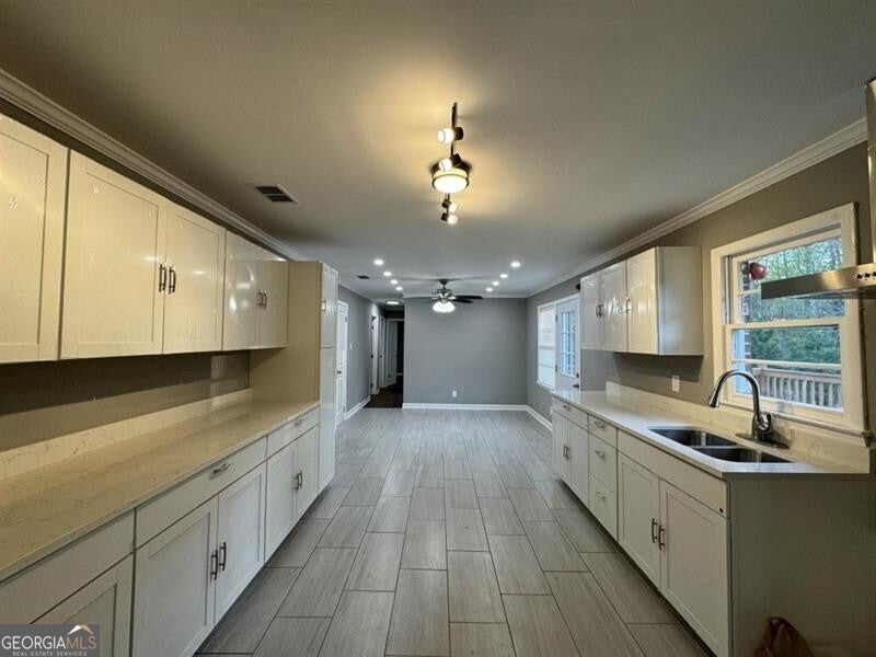 Home in Covington, GA 30014 — photo 3