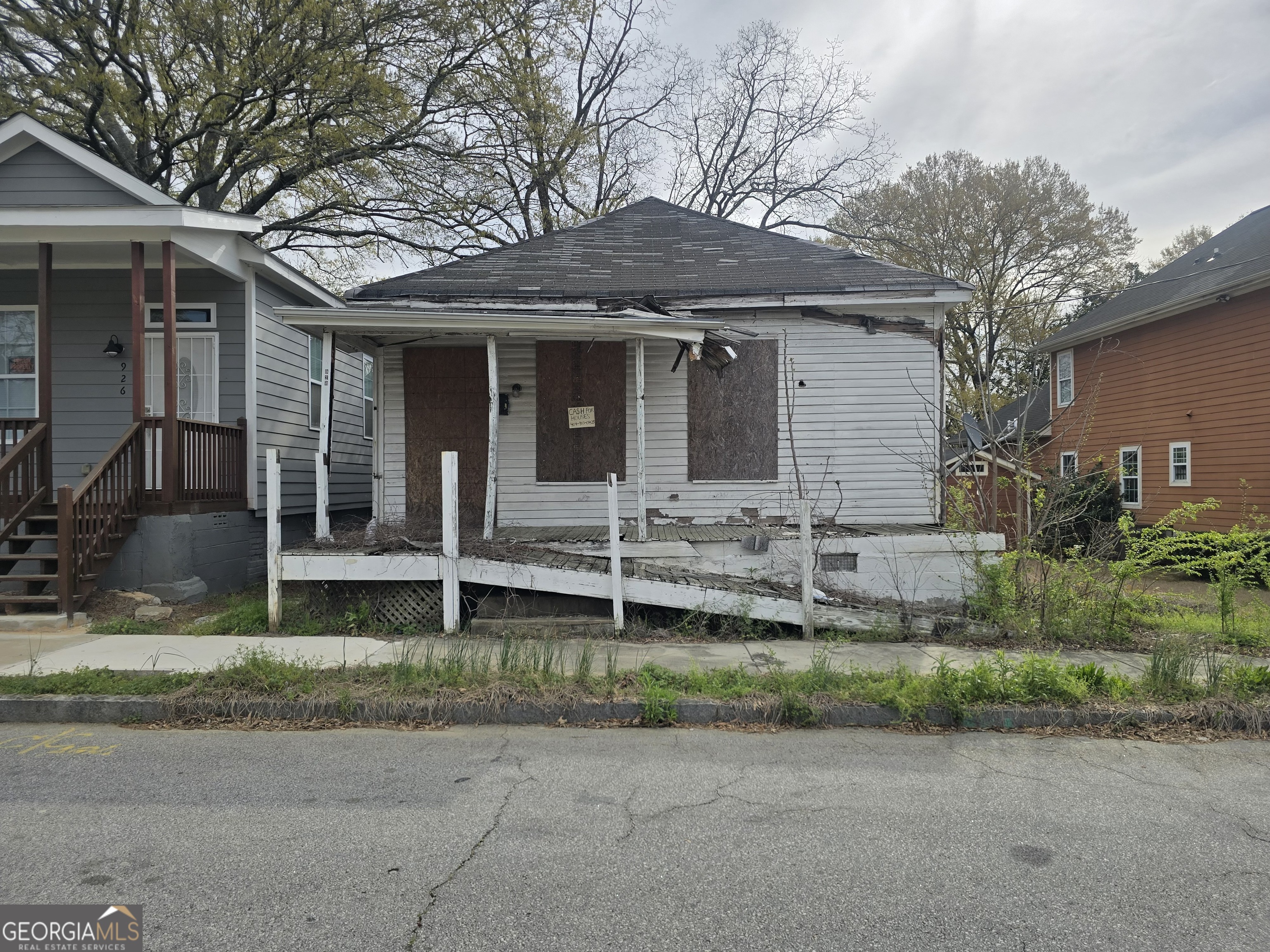 928 Welch St SW — photo