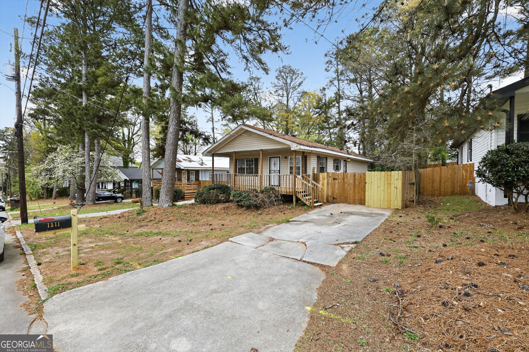 1511 Rupert Rd — photo