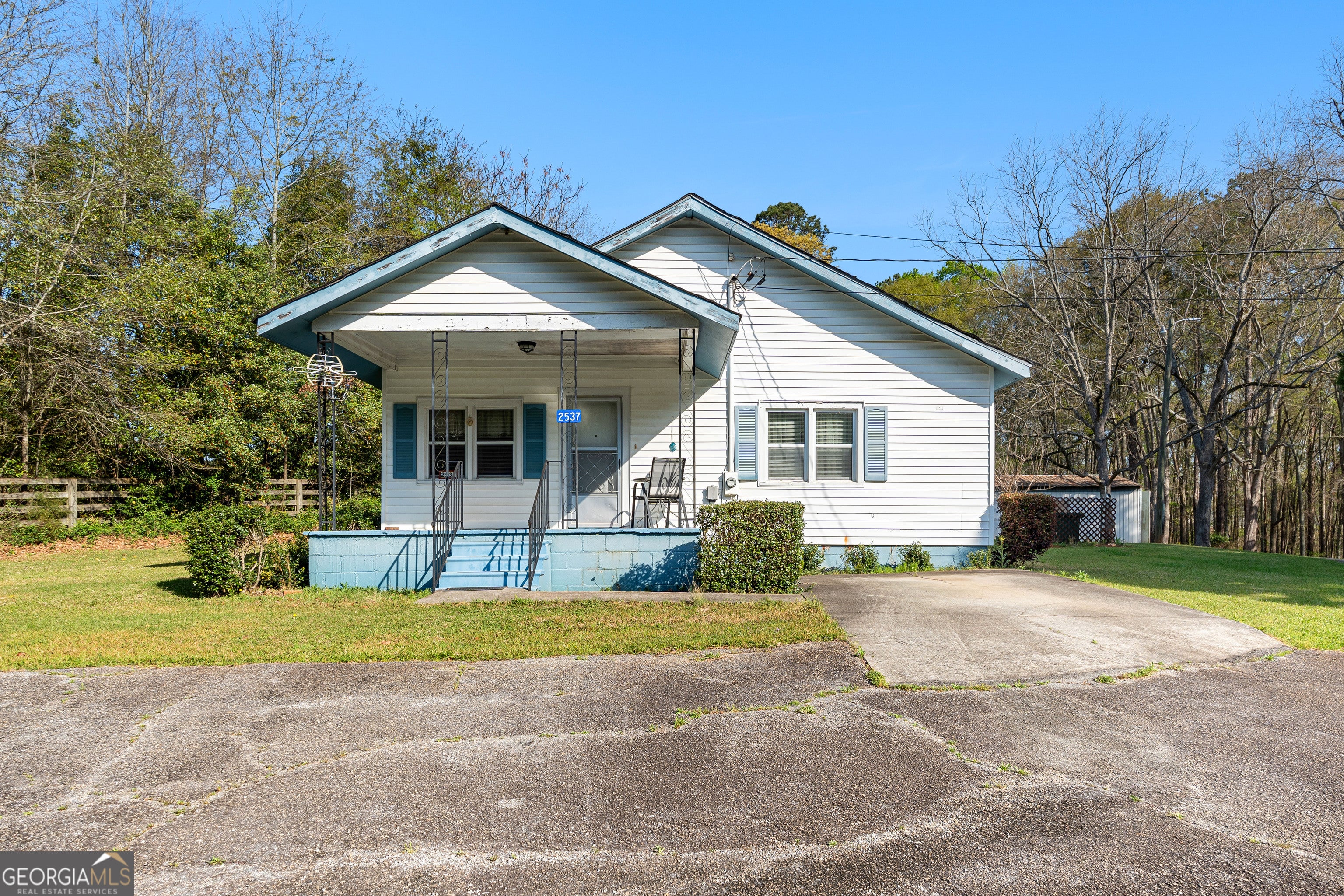 2537 Barnesville Hwy — photo