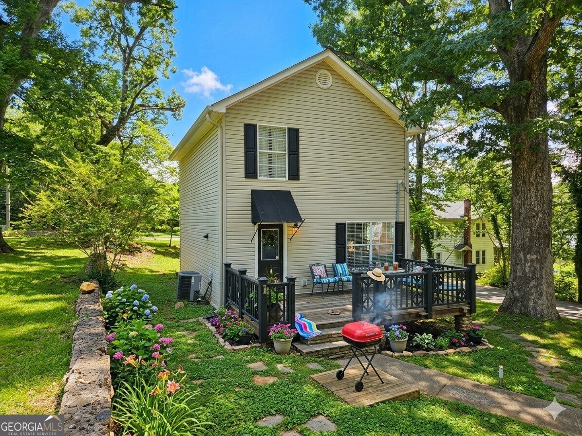 1326 Park Hill Dr — photo