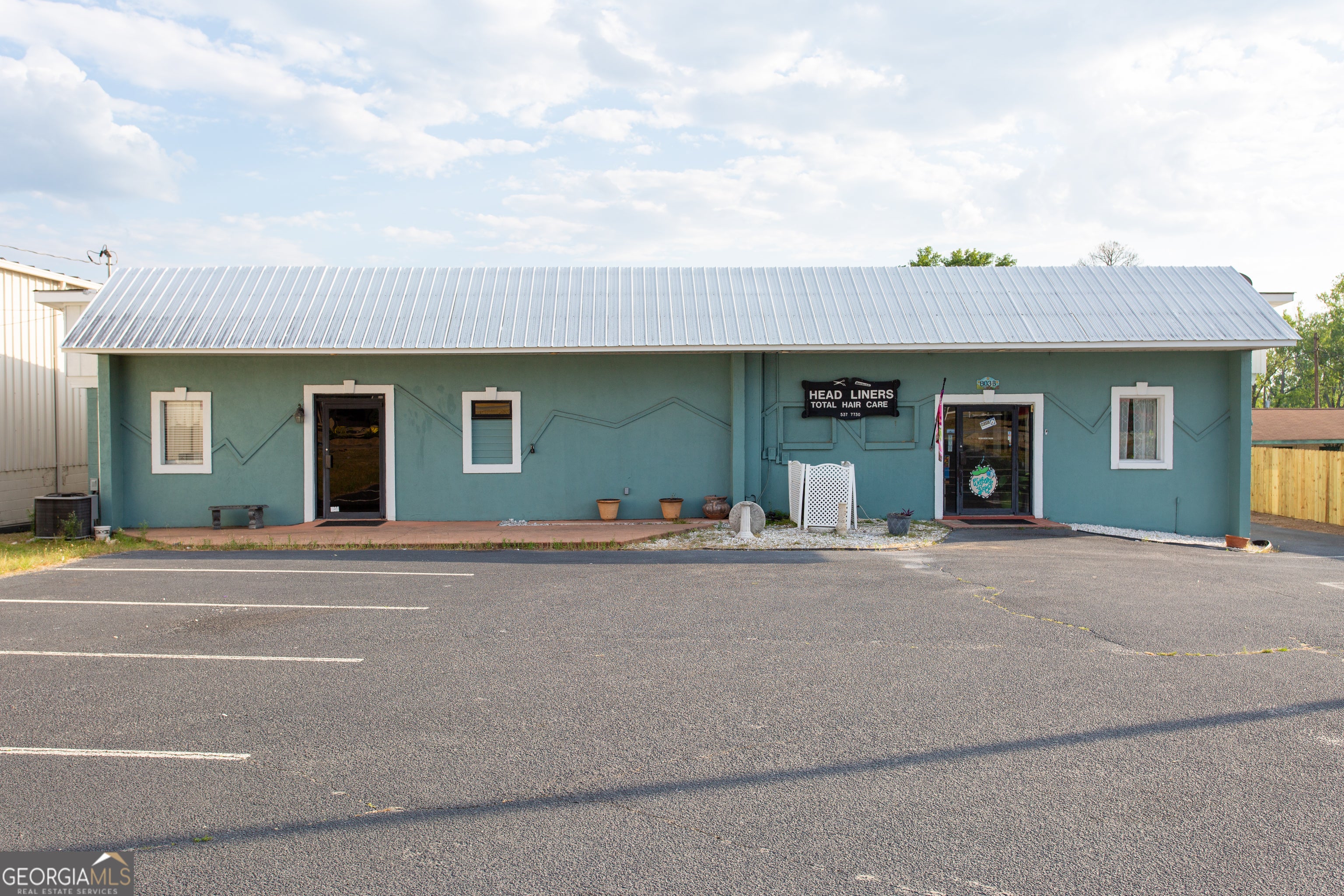 803 E First St — photo