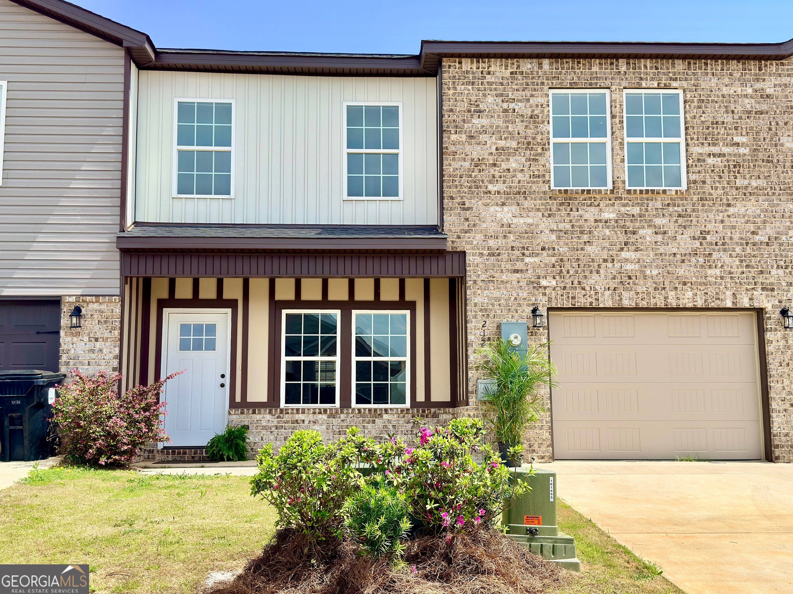212 Beau Claire Cir — photo
