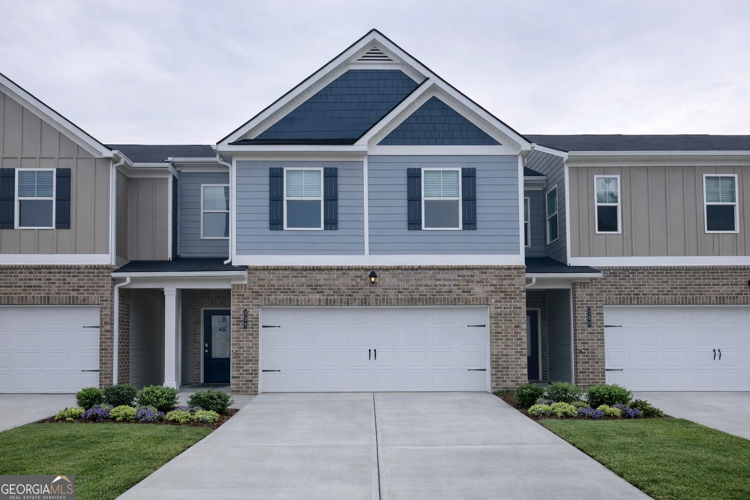 6355 Warbler Ct — photo
