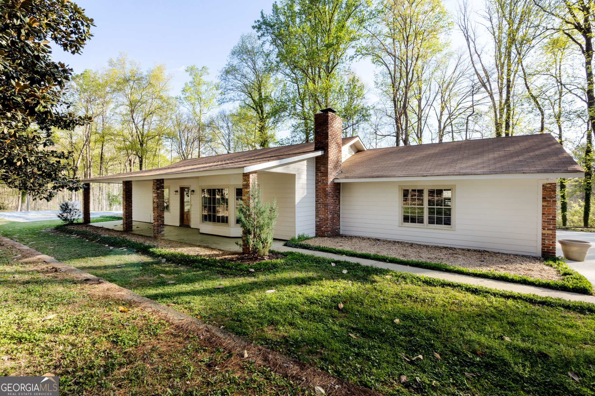 143 Swanson Rd — photo