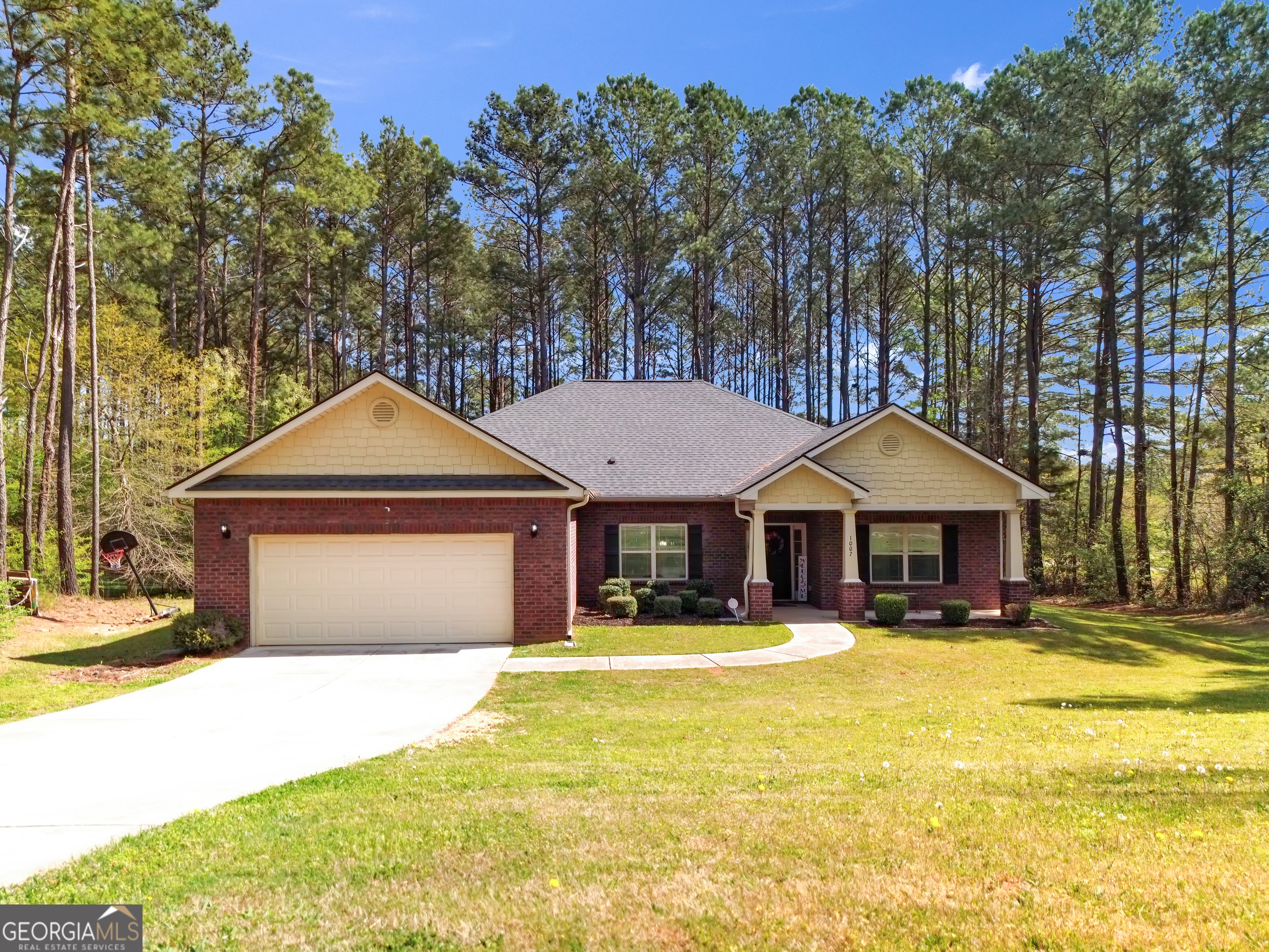 1007 Yorkshire Dr — photo