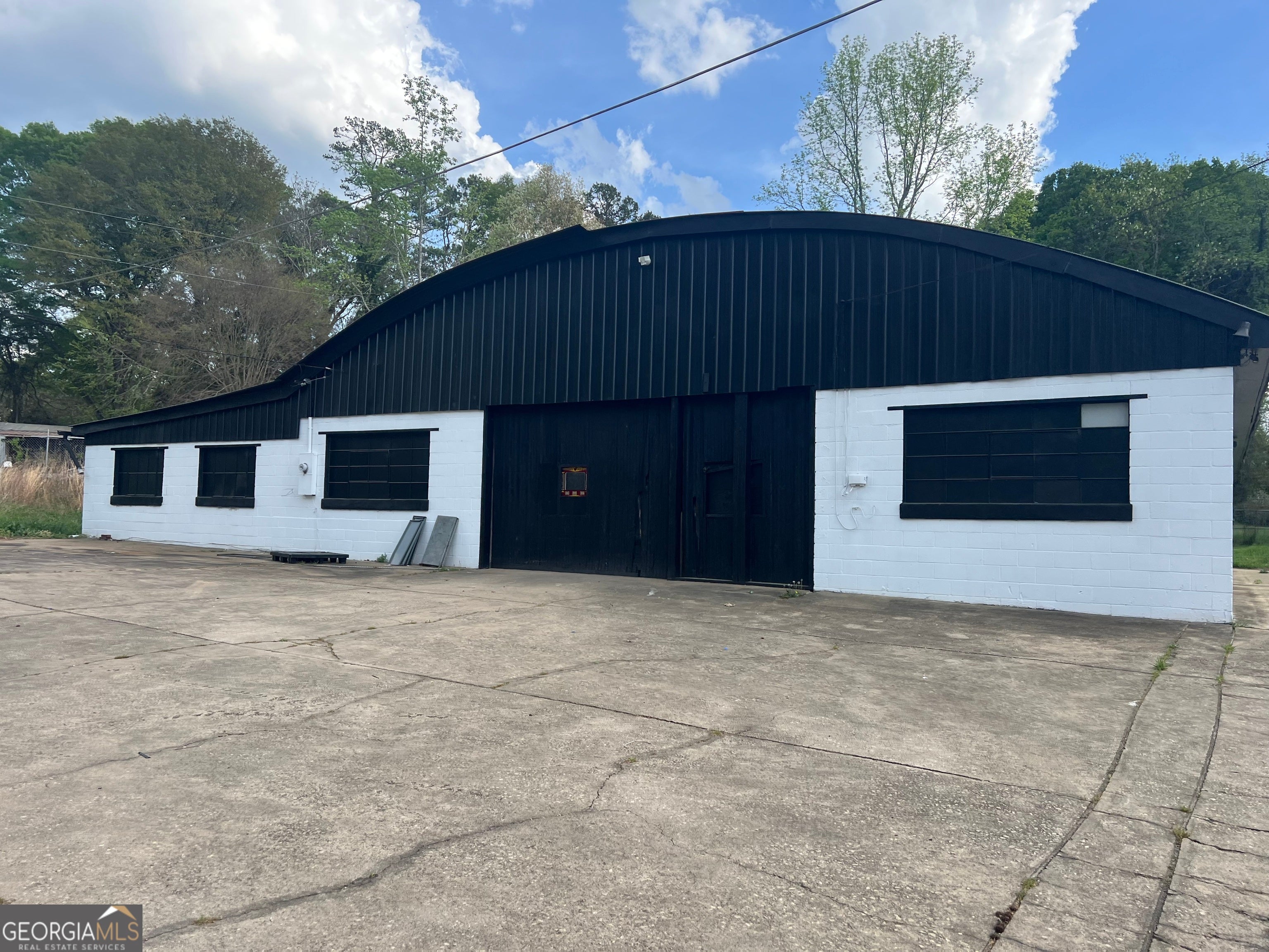 690 Homer Rd — photo