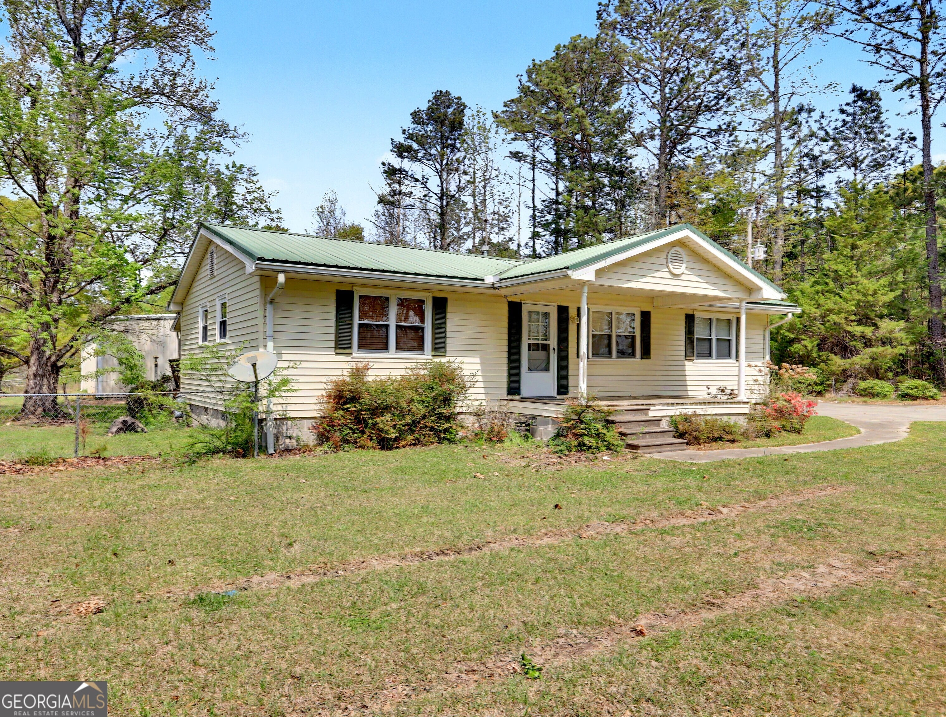 122 McIntosh Trl — photo