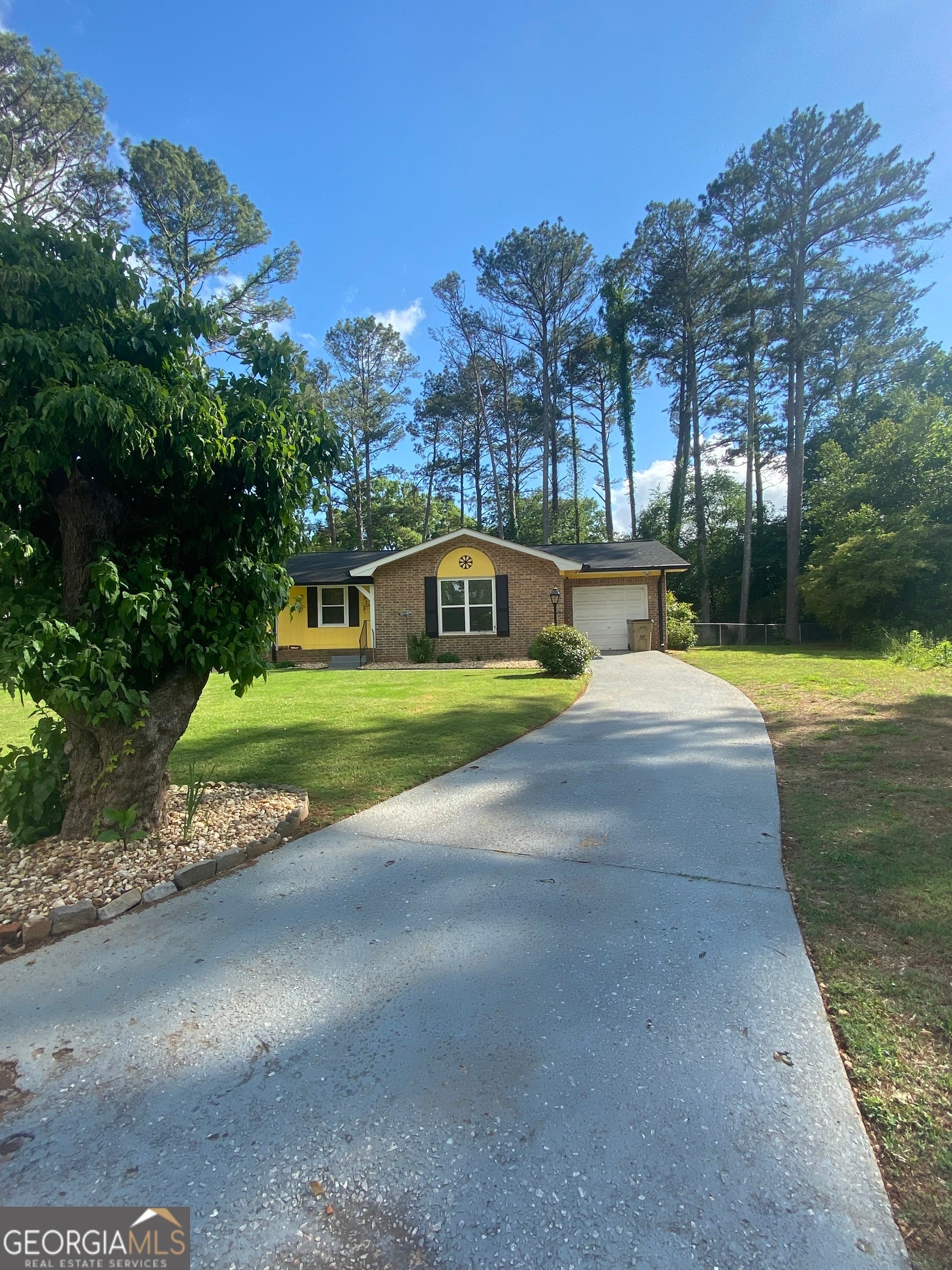 8783 Homewood Ct — photo