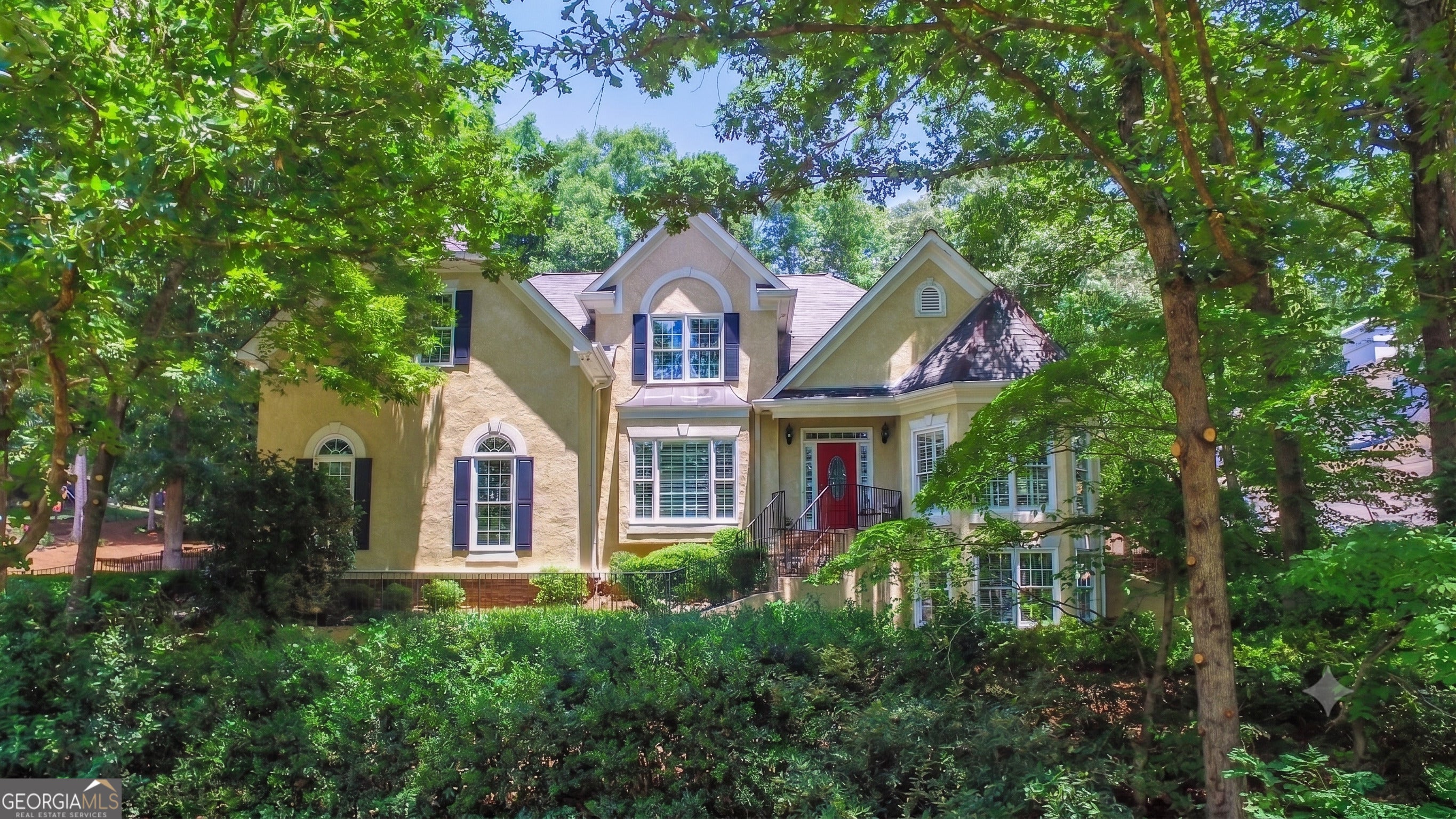 403 Henredon Hl — photo