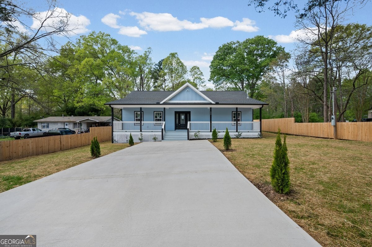 186 Salem Dr — photo