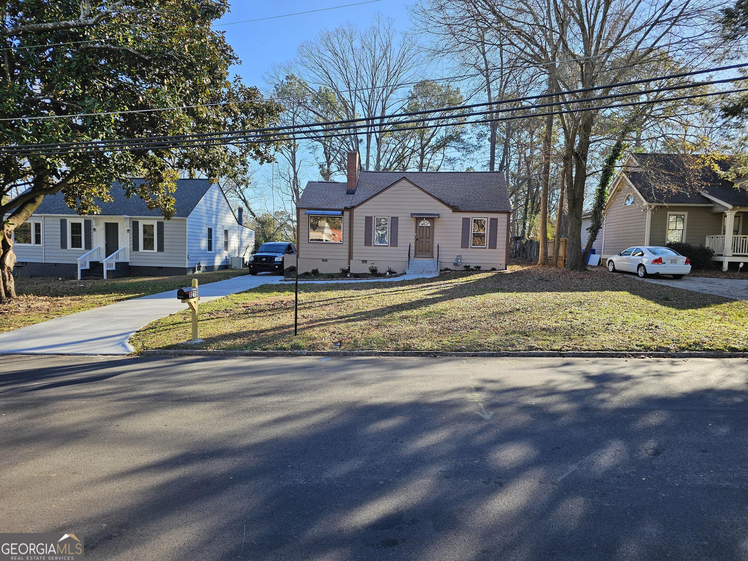 1215 Lyndale Dr SE — photo