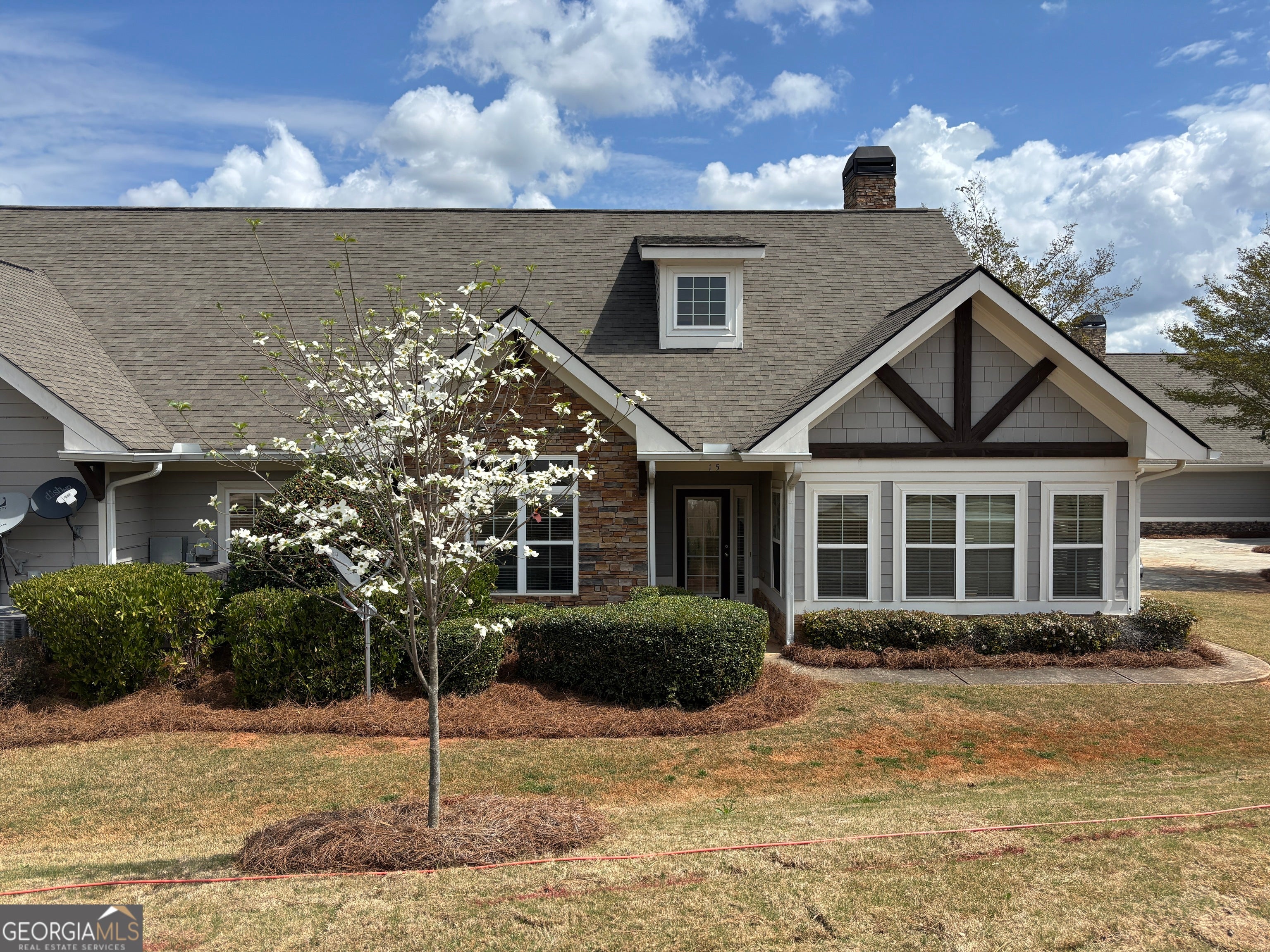 15 Covington Ter — photo
