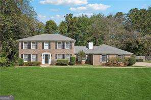 120 Birch Ct — photo