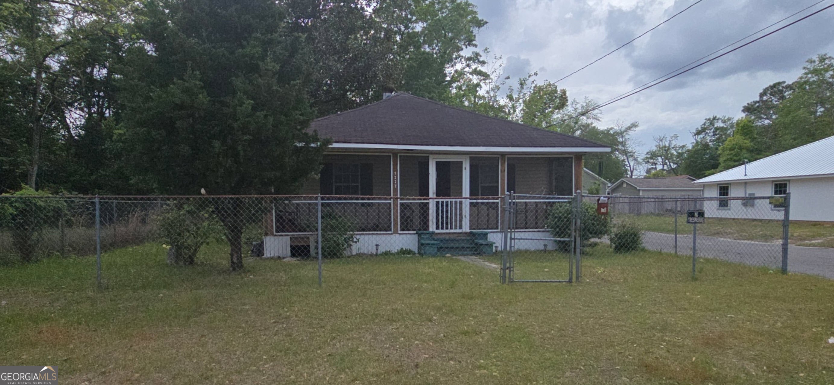 1227 Martin Luther King Dr — photo