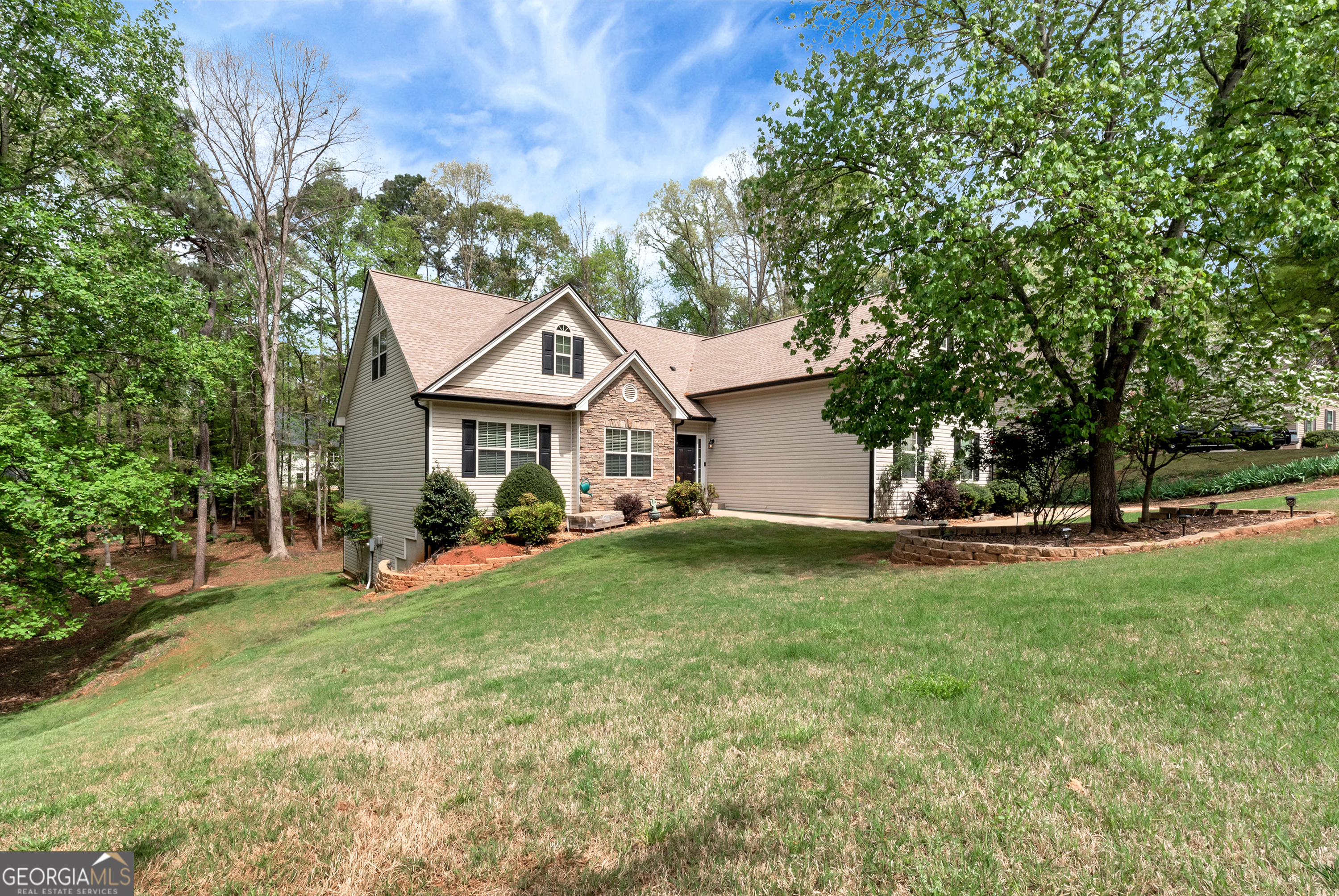 232 Cypress Dr — photo