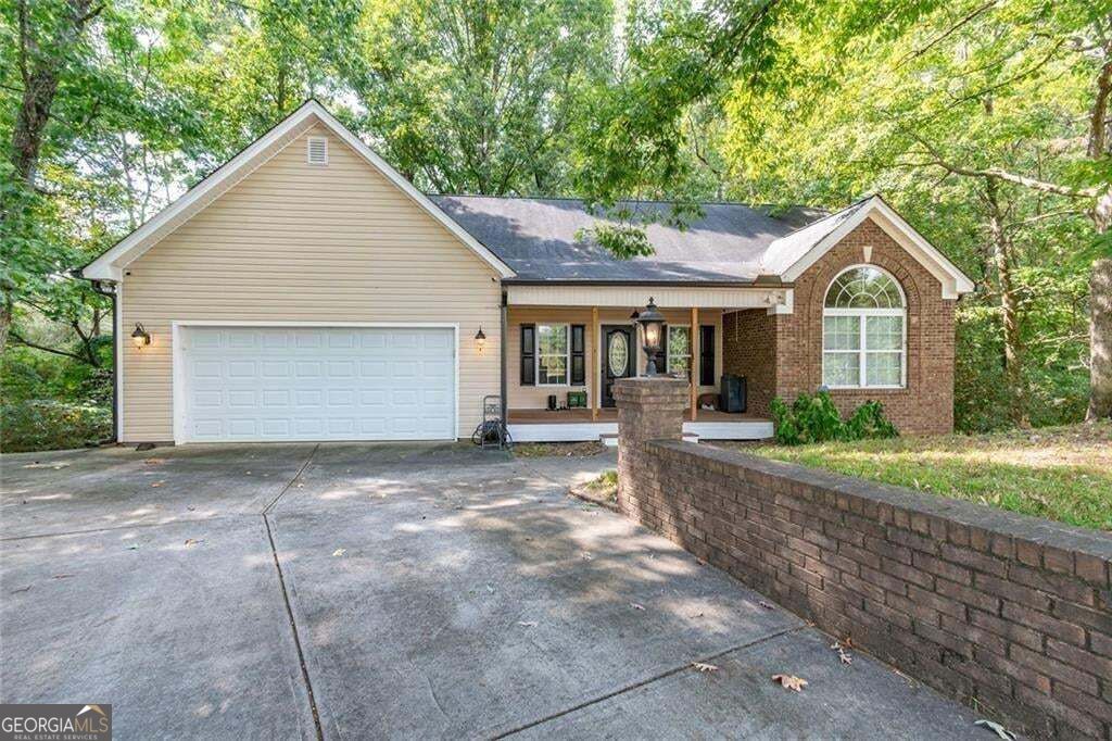 2208 Clarendon Ct — photo