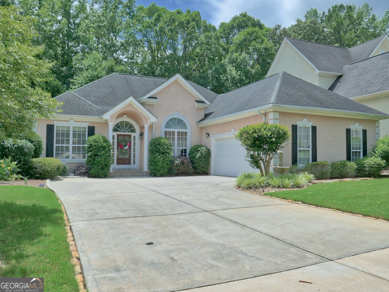 183 Eagles Club Dr — photo