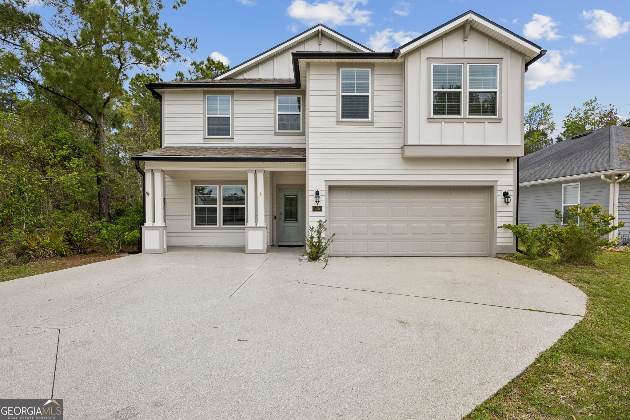 215 Holm Pl — photo