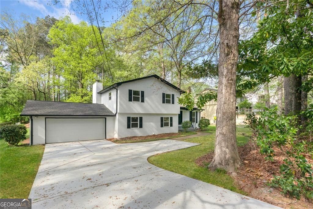 4645 Dunwoody Club Dr — photo