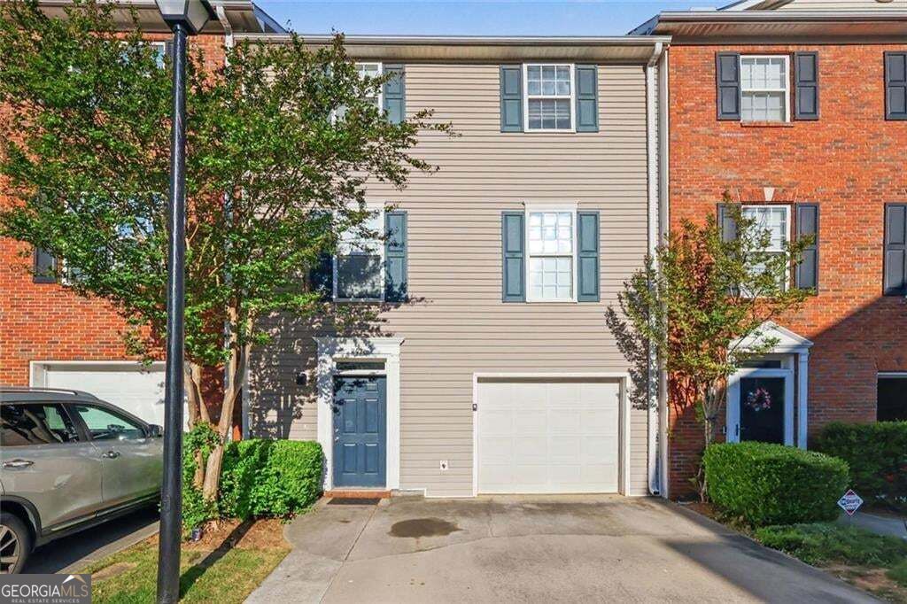 2402 Beaver Falls Dr NW — photo