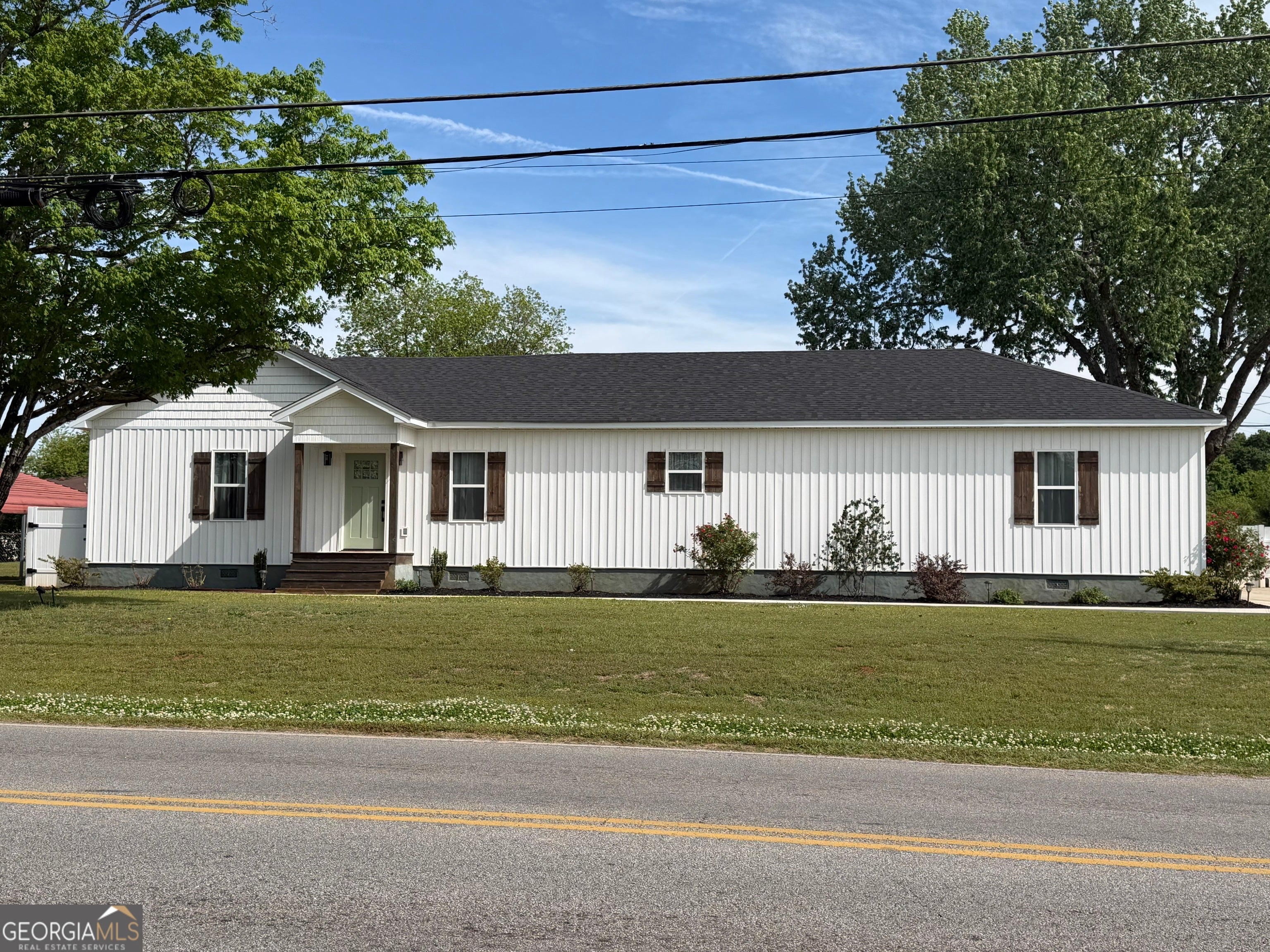 202 E County Rd — photo