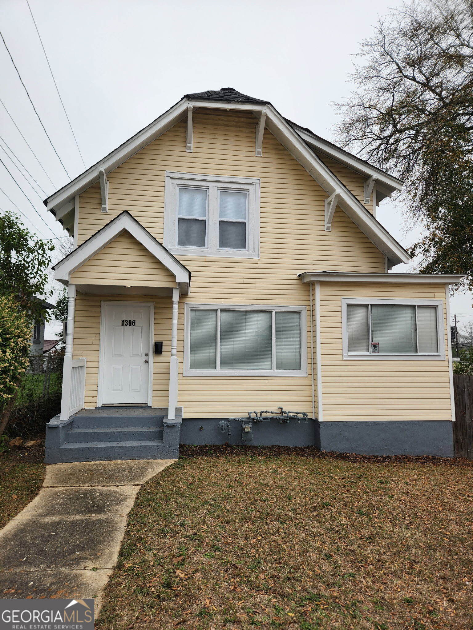 1396 Courtland Ave — photo