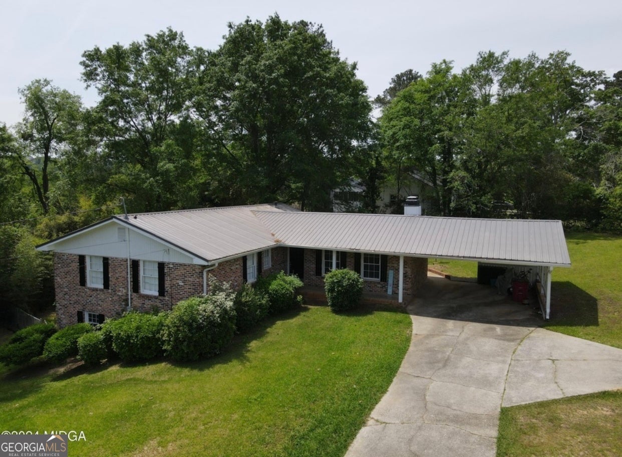2960 Stuart Dr — photo