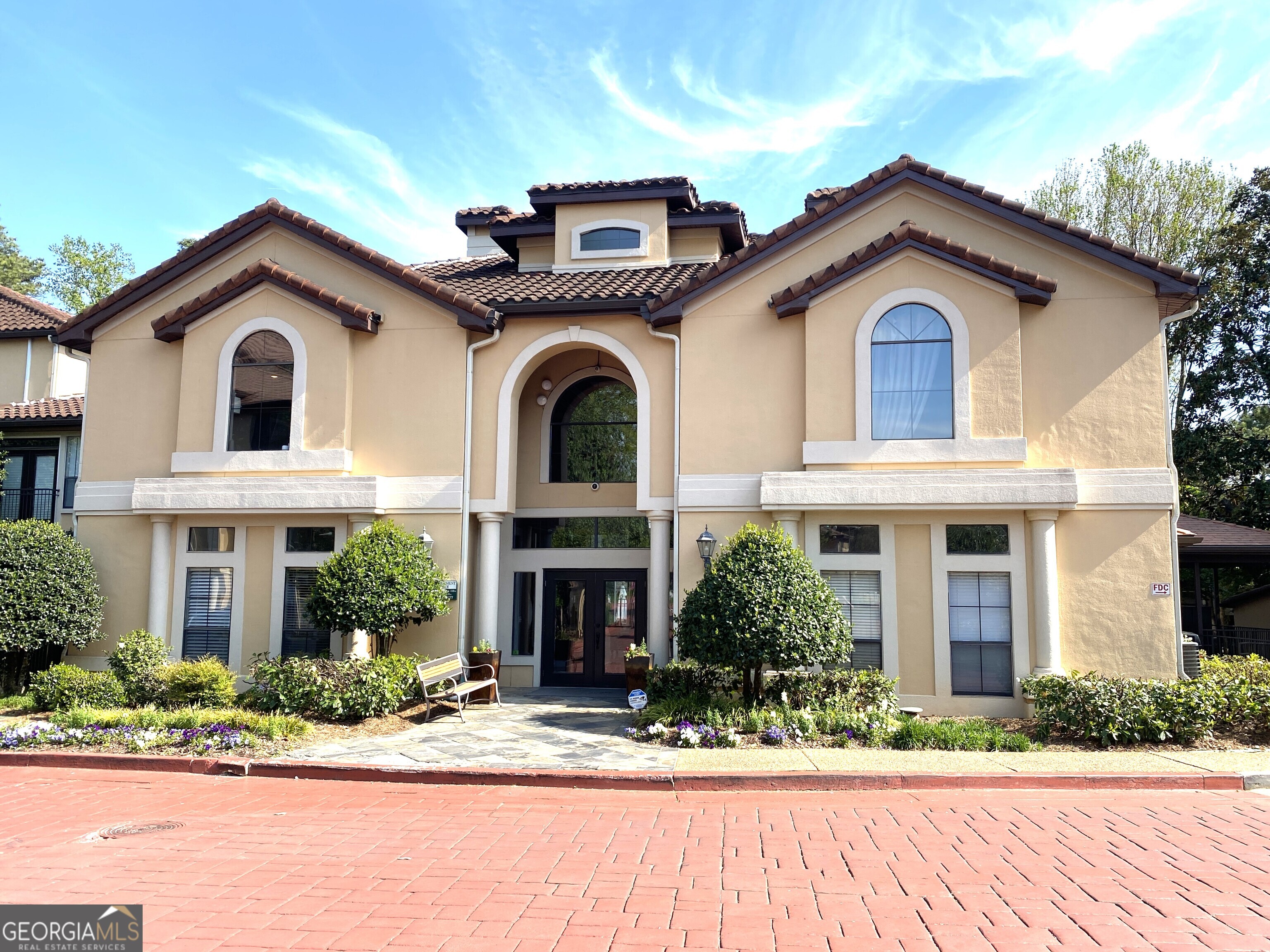 3777 Peachtree Rd NE 1517 — photo