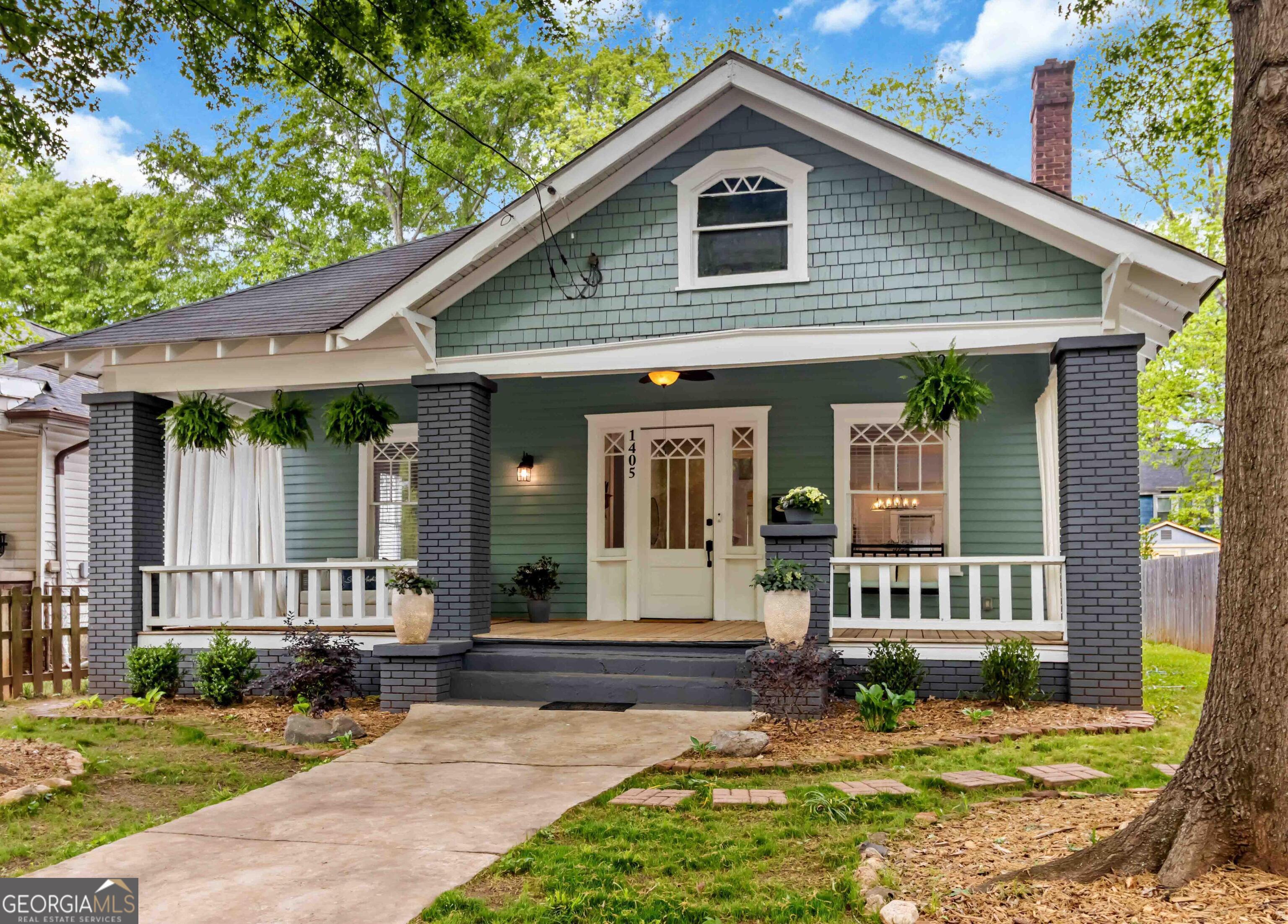 1405 Graham St SW — photo