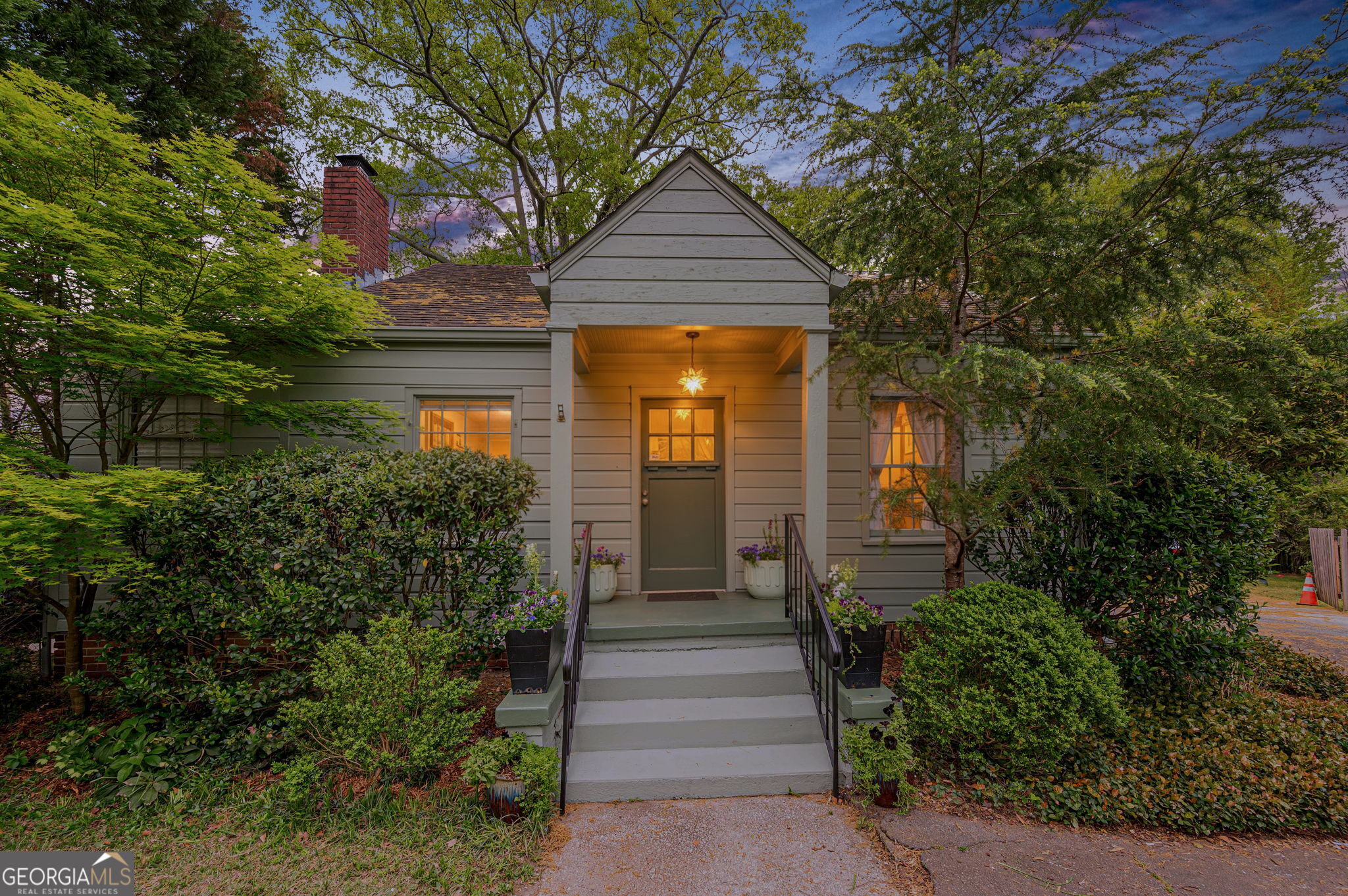 712 Berkeley Ave NW — photo