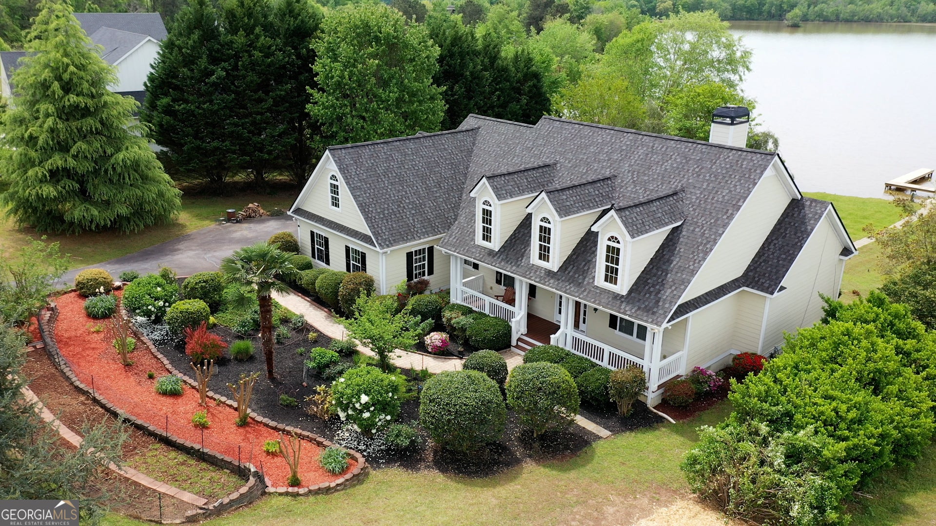 1031 Shoreline Dr — photo