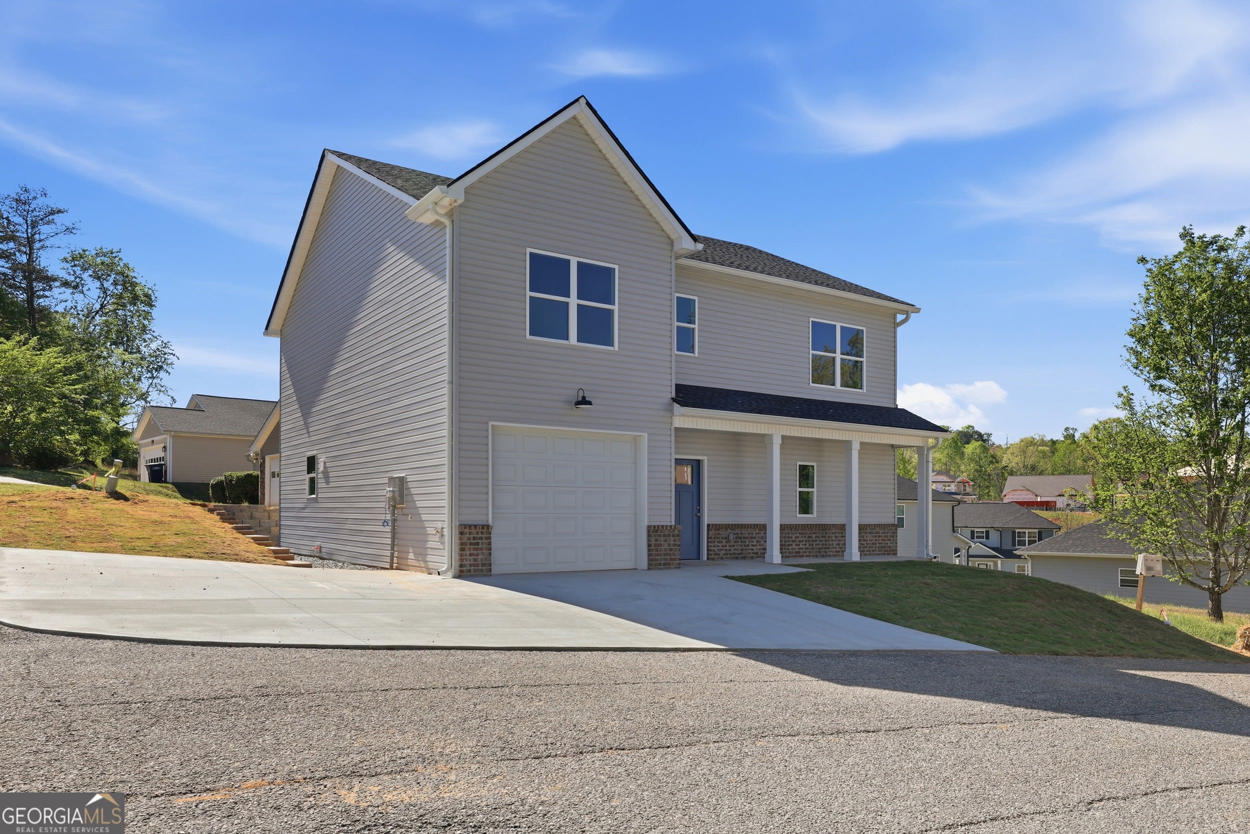 139 Saluda Dr — photo