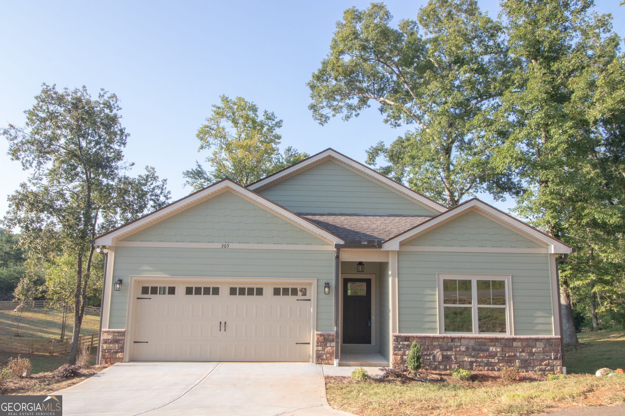 365 Hunts Ridge Dr — photo
