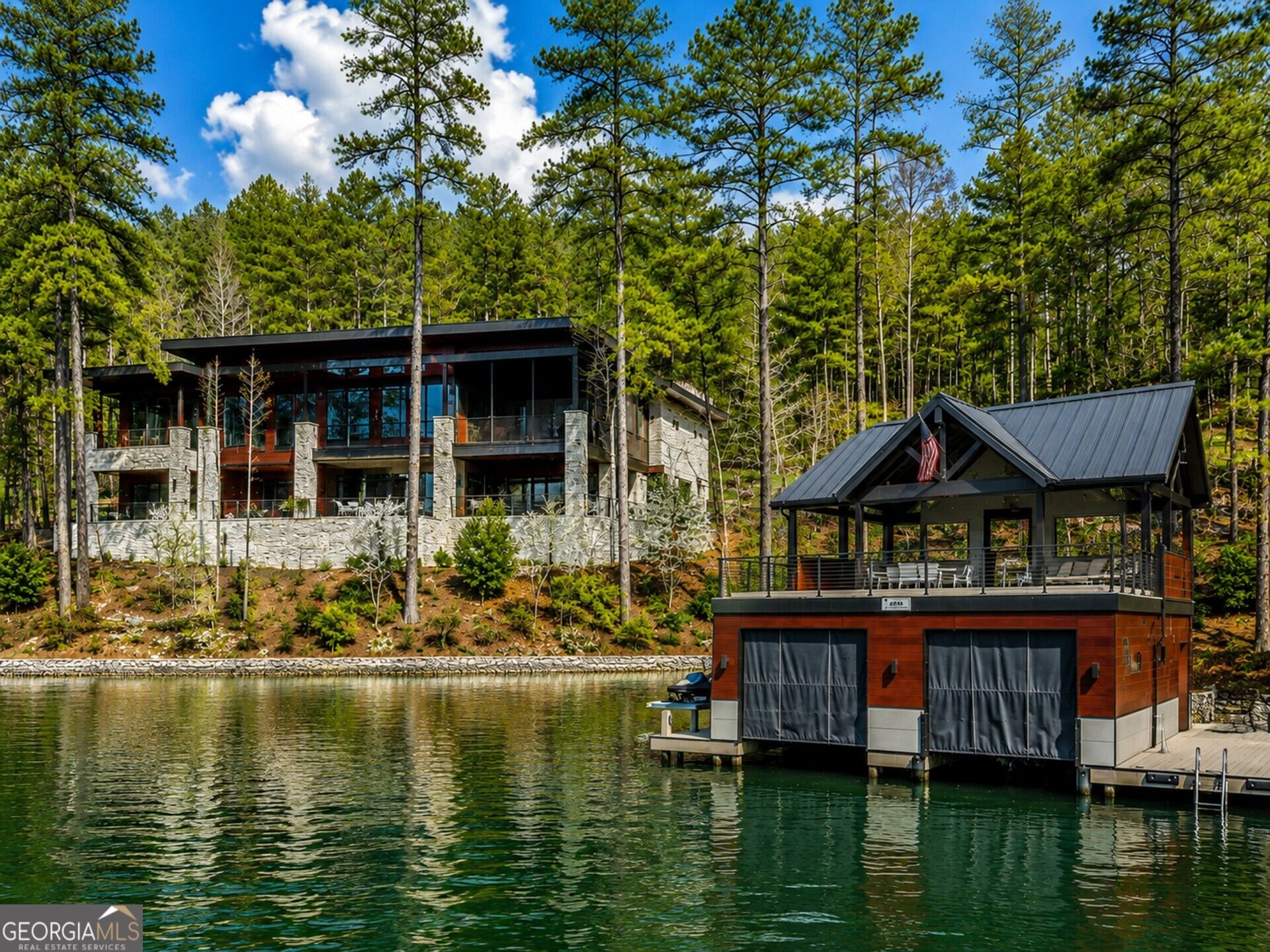 565 Wildflower Cir — photo
