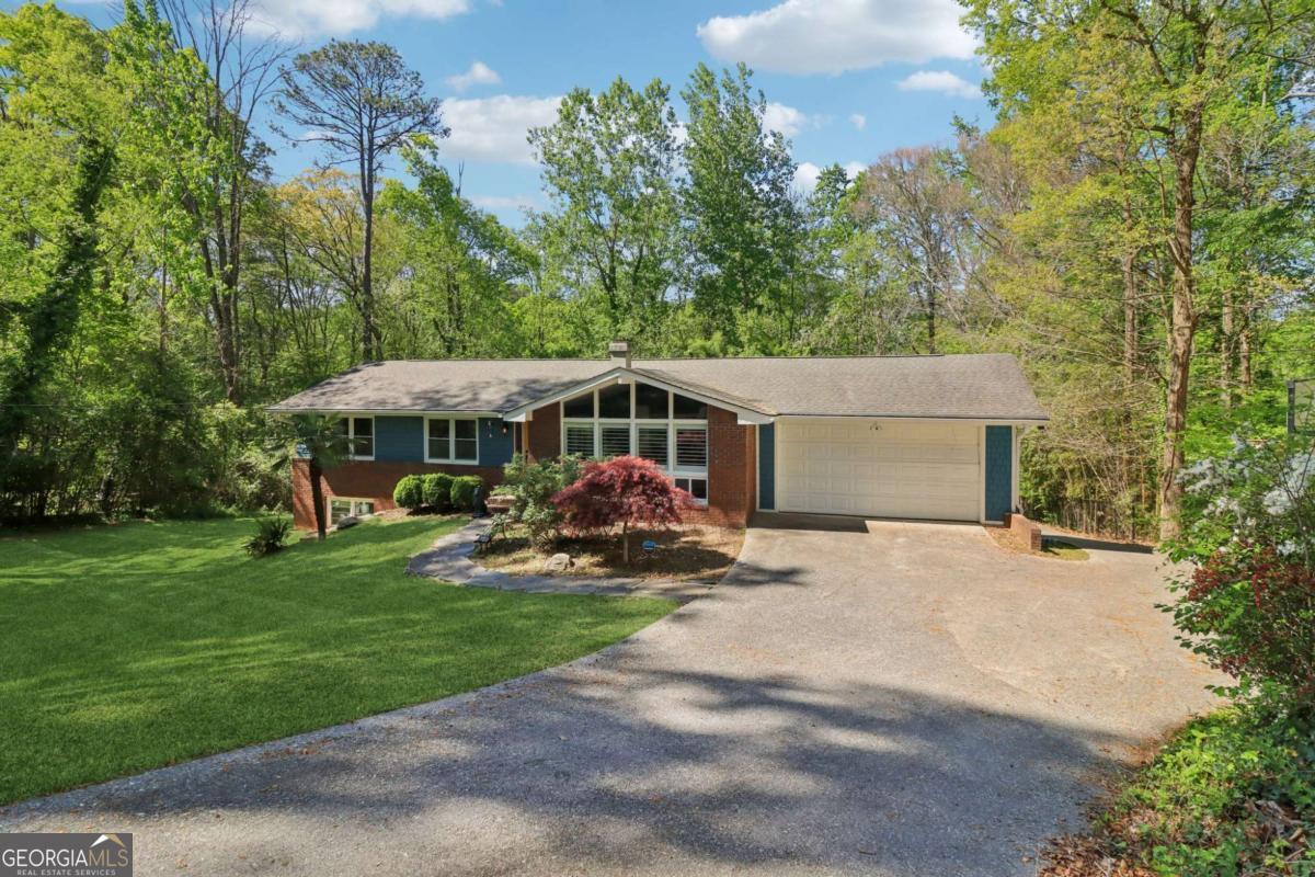 2414 Melinda Dr NE — photo